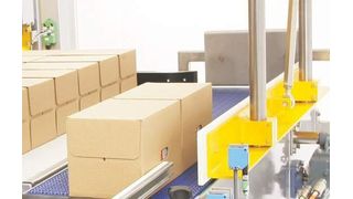 Die Kartonverpackungsmaschine vom Typ VP 453 von Meypack verpackt Produkte wie PET-Flaschen, Becher und Blister packs.  (Bild: Meypack)