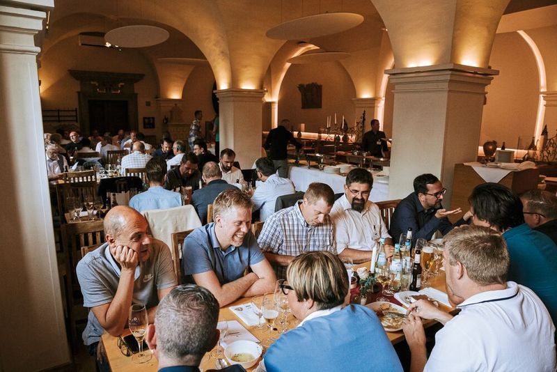 Impressionen der 4. Fachtagung „Mehr Effizienz im Presswerk“ am 15. Juni 2023 in Würzburg. (Bild: VCG/Stefan Bausewein)