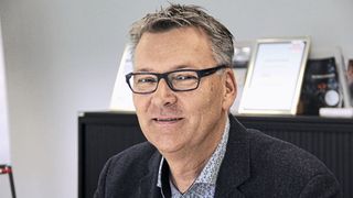 Frank Hinz ist Bereichsleiter Vertrieb bei Omniray und Spezialist in Sachen Kommunikationslösungen.  (Bild: at – Aktuelle Technik)