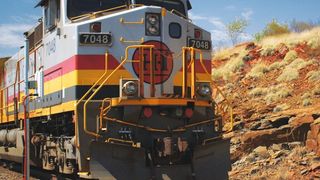 Die Diagnosesysteme von Voestalpine sorgen dafür, dass der Schienenverkehr sicher und störungsfrei rollt. Die Push-in-Direktstecktechnik bei elektrischen Anschlüssen spart bei Entwicklung und Betrieb der Anlagen Zeit und Geld. (Voestalpine)