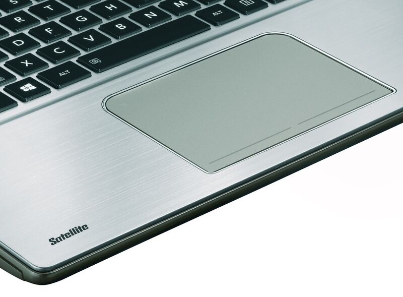 Das extragroße Touchpad beim Satellite P70-A soll die Bedienung erleichtern. (Bild: Toshiba)