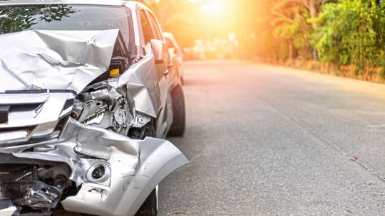 Die Höhe des Wiederbeschaffungswertes ist ausschlaggebend dafür, ob ein Fahrzeug noch repariert werden kann oder nicht. Die Höhe des Wiederbeschaffungswertes ist ausschlaggebend dafür, ob ein Fahrzeug noch repariert werden kann oder nicht.