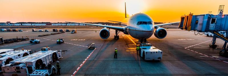 Ein effektiver Abfertigungsprozess spart Zeit und Kosten und hilft dabei, wettbewerbsfähig zu bleiben.(Bild:  Ken Yam / Unsplash)