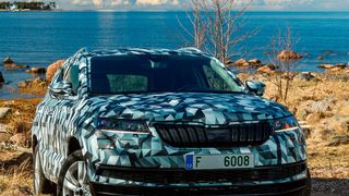 Der Nachfolger des Skoda Yeti heißt Karoq. Der Hersteller vereinheitlicht damit seine SUV-Terminologie. (Skoda)