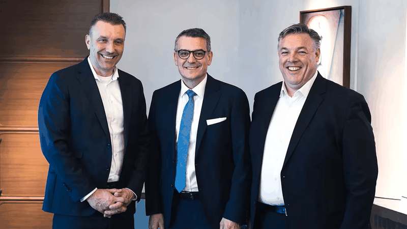 At the signing (left to right): Christian Müller (Co-CEO Schwarz Digits), Oliver Dörre (CEO HENSOLDT), Rolf Schumann (Co-CEO Schwarz Digits).(Source:  Schwarz Digits)