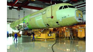 Airbus hat ein neues Transportsystem in Betrieb genommen, um kürzere Durchlaufzeiten bei der Montage von Flugzeugrümpfen und Flügeln des A318, A319 und A321 zu erzielen. (Archiv: Vogel Business Media)