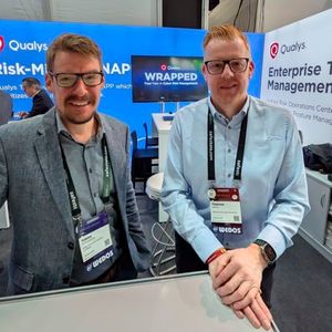 Qualys bietet in seinen Lösungen auch die Möglichkeit, erkannte Schwachstellen und die bereits verfügbare Security gemeinsam auf die Probe zu stellen, um zu erkennen, was mit den bereits getätigten Security-Investitionen als Schutz möglich ist und was nicht.(Bild:  Oliver Schonschek)