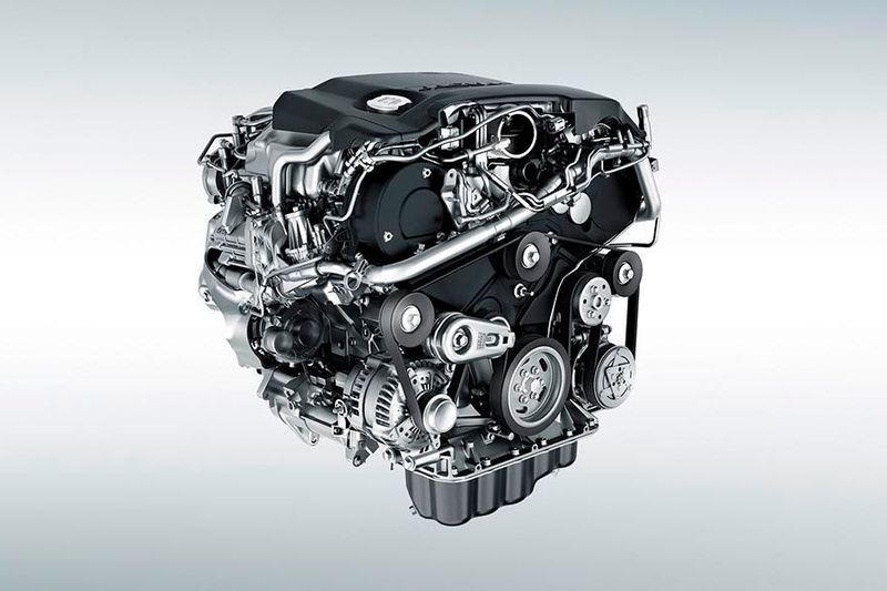 Im XF S sorgt ein V6 Twinturbo-Dieselmotor mit 300 PS für Vortrieb. (Jaguar)