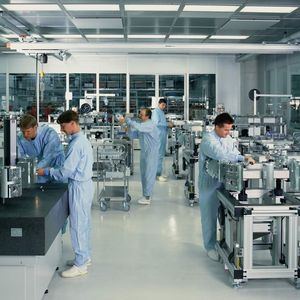 Innovationsoffensive: Die hohe Dichte der Neuerungen bei Trumpf schlägt sich auch in Zahlen nieder. Die Ausgaben für Forschung und Entwicklung stiegen im Geschäftsjahr 2007/2008 um 11% auf 151 Mio. Euro.