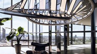 Designerleuchte aus transparenten OLEDs: Ab 2014 will Osram die Industriealisierungsreifer erreichen (Foto: Osram)