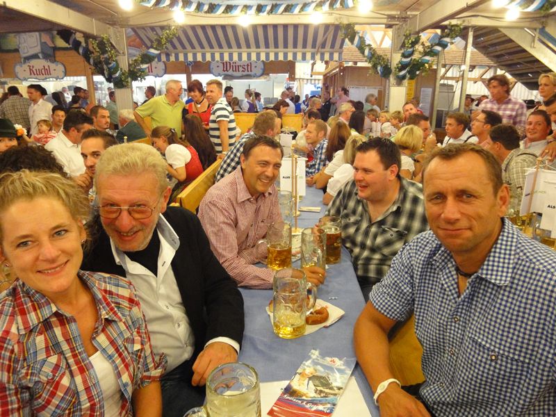 Bianka Brügger und Reinhard Kahl, ALSO Actebis, Jan Kapitza, Buffalo, Timo Stute und Klaus Schäfer, ALSO Actebis (v.l.) (Archiv: Vogel Business Media)