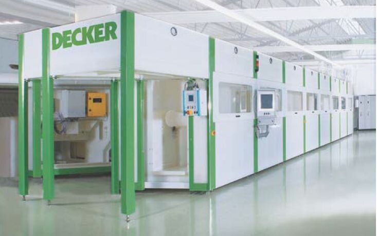 Die Reinigung von porösem Silizium ist aufgrund der großen Oberfläche und des erforderlichen Reinheitsgrades eine technische Herausforderung. (Bild: Decker)