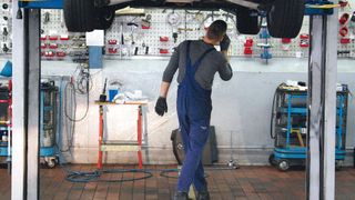 Wenn das Auto in die Jahre gekommen ist, tut sich der Markenbetrieb zunehmend schwer, eine Reparatur zu verkaufen. (Foto: Wenz)