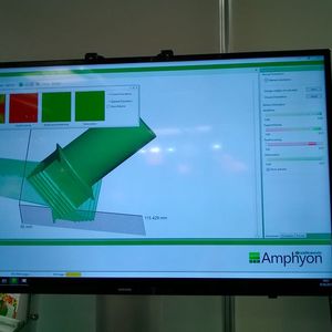 Additive Works (Ausgründung der Uni Bremen) stellte die Prozess-Simulationssoftware Amphyon für das Laserschmelzen vor. Diese Simulationslösung bewertet im ersten Schritt die CAD-Daten in Bezug auf Druckbarkeit und schlägt eine optimale Bauteilausrichtung für den Druckprozess vor. Im zweiten Schritt findet eine Stützstellenoptimierung und eine Verzugsminimierung statt. Dabei wird der durch den Bauprozess hervorgerufene Verzug durch eine Vordeformation des Bauteils kompensiert.(Bild:  D.Quitter/konstruktionspraxis)