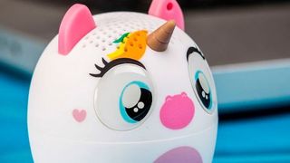 Einhörner, wohin man schaut – ob als Schuhe, Powerbank oder Lautsprecher, wir haben die besten Gadgets gesammelt. (Radbag)