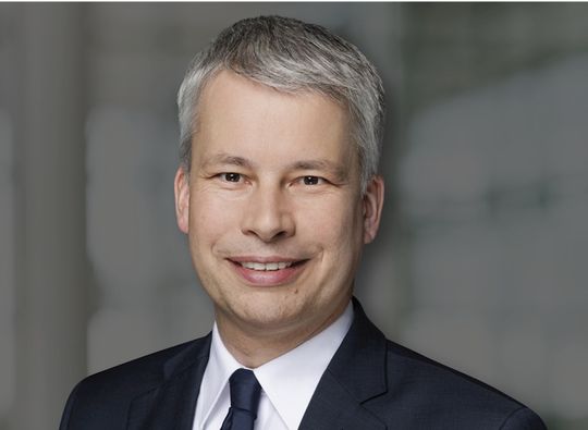 Steffen Bilger, Bundesminister für Verkehr: Neuer Schirmherr der Logistics Hall of Fame (LHOF).(Bild:  BMV/Tobias Koch)