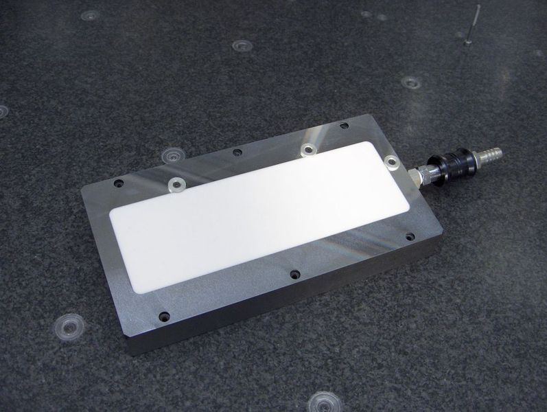 Mikroporöse Vakuumplatten (Archiv: Vogel Business Media)