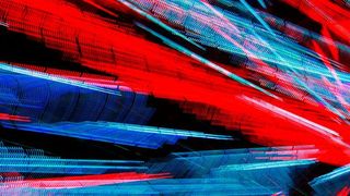 Gerade im industriellen Umfeld müssen Daten in Echtzeit und mit extrem geringen Latenzzeiten verarbeitet werden können. (Bild: Photo by Fabio Ballasina on Unsplash)