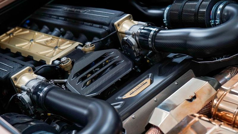 Beim Rose Phoenix bleibt der legendäre 5,7 Liter V12-Saugmotor erhalten, jedoch auf 404 kW aufgerüstet. (Bild: Eccentrica)