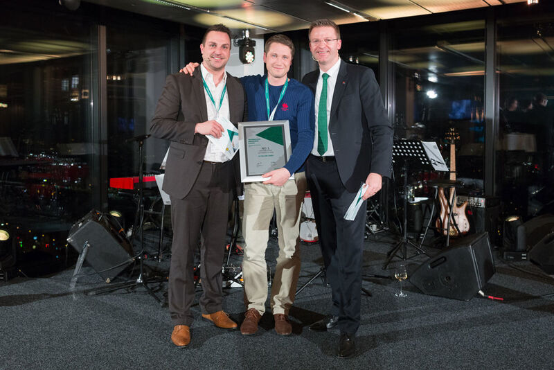 Olaf Gürtler (m.), Ectacom GmbH Österreich, nahm seinen Award entgegen. (Kaspersky Lab)