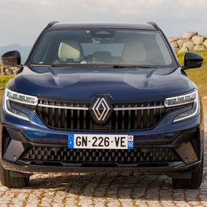 Von der Auslegung her war der Espace schon immer ein Reiseauto, gemacht für die lange Strecke. Das hat sich auch bei der Neuauflage nicht geändert.(Bild:  Renault)