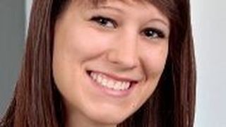 Marie-Therese Seefelder möchte Autohäuser dabei unterstützen, ihren Onlinevetrieb zu optimieren. (Foto: mobile.de)