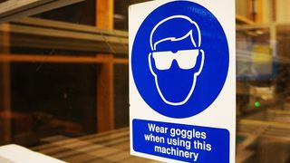 578267_original_R_B_by_Rainer_Sturm_pixelio_de__1370x912 ()