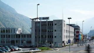 Das Hauptgebäude der BASF Pharma (Evionnaz) in der Schweiz  (Bild: BASF)