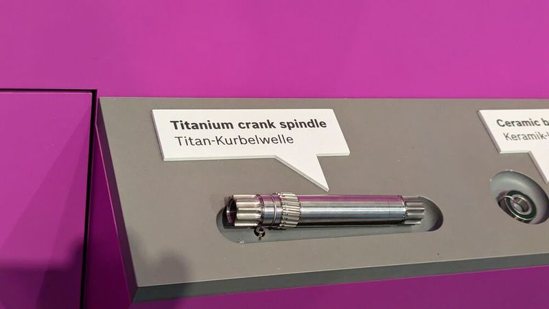 Und das Material für die Antriebsachse? Selbstverständlich nur das Beste! (Bild: Dominsky – VCG)