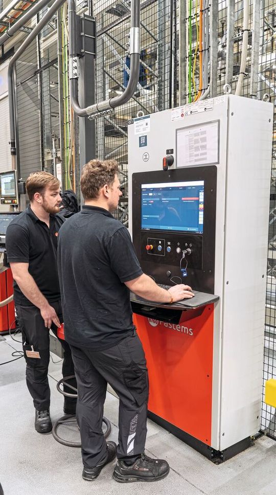 Gesteuert wird das FFS von der «Manufacturing Management Software» (MMS) von Fastems, die regelmässig von den Servicetechnikern Updates, darunter auch Windows-Sicherheitsupdates, erhält.(Bild:  Boll & Kirch Filterbau GmbH)