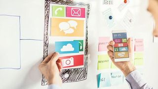 User Experience Design wird bei der Entwicklung von Consumer-Technik bereits eingesetzt. Vor einigen Jahren hat nun auch die Industrie den Nutzen von UX für sich entdeckt. (©REDPIXEL - stock.adobe.com)