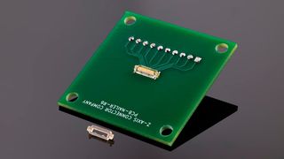 3D-gedruckter Steckverbinder von Z-Axis, montiert auf einer Leiterplatte. (Bild: BMF)