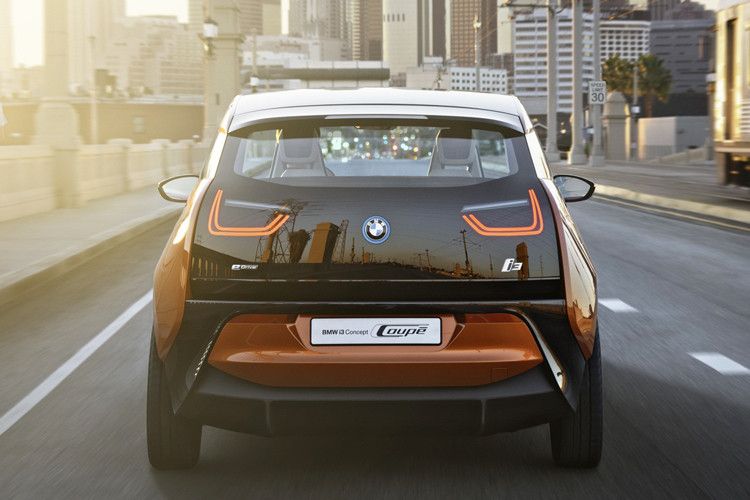 Der heckbetriebene i3 wird wohl von einem Elektromotor mit 125 kW/170 PS angetrieben, der eine Reichweite von 160 Kilometern ermöglicht. Optional soll es einen Range-Extender geben. (Foto: BMW)