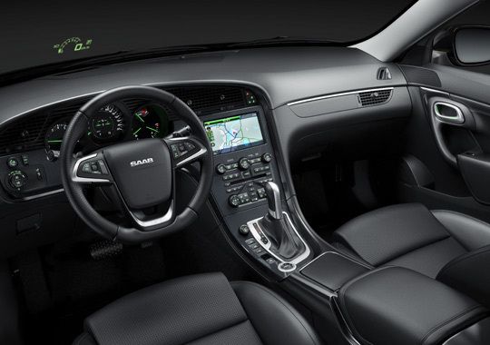 Wuchtige Bedientafel im Cockpit. (Archiv: Vogel Business Media)