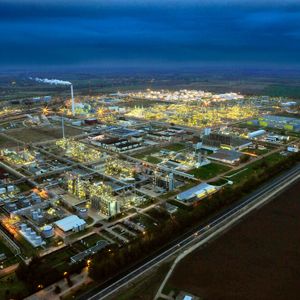 (Fotograf Horst Fechner/ Infraleuna)