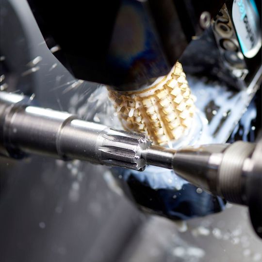 Gear hobbing system in action(Source:  Heimatec)