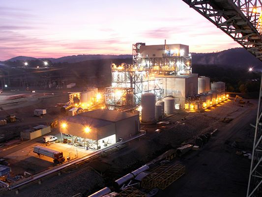 Wie das Branchenportal Downstream Today unter Berufung auf die Presseagentur Bloomberg berichtet, stehen bei der Megafusion auch eine Menge Arbeitsplätze auf dem Spiel. Insgesamt will Dupont jeden zehnten seiner 63.000 Angestellten entlassen. Vor allem den Dupont-Standort im US-Bundesstaat Delaware wird es besonders hart treffen. Rund 28 % der Arbeitsplätze (1700 Angestellte) könnten gestrichen werden, weitere 4400 Mitarbeiter sollen in den USA folgen. Über die Auswirkungen auf die internationalen Standorte ist bislang nichts bekannt. ( Bild. Dupont)