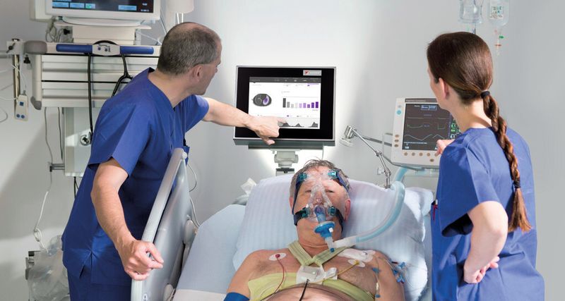 Damit die komplexen klinischen Informationen auch bei großem Stress schnell erfassbar sind, haben sich die UID-Designer für ein klares, transparentes Design entschieden, das sich auf das Wesentliche reduziert. (Bild: Swisstom)