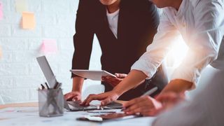 Im Mittelstand steht man bei der digitalen Führung vor einigen Heruasforderungen. (©sitthiphong - stock.adobe.com)