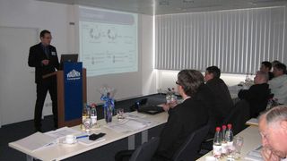 Die Handhabung von hochaktiven Substanzen in der Wirkstoff- und Pharmaindustrie gewinnt immer mehr an Bedeutung. Zu diesem Thema fand im März eine ISPE D/A/CH Containment-Fachdiskussion bei Hermann Waldner in Wangen (Allgäu) statt.  (Bild: ISPE)