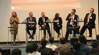 podiumsdiskussion-mit-dr--christine-loetters-auf-der-hannover-messe-2017 (Quelle: SC Lötters)