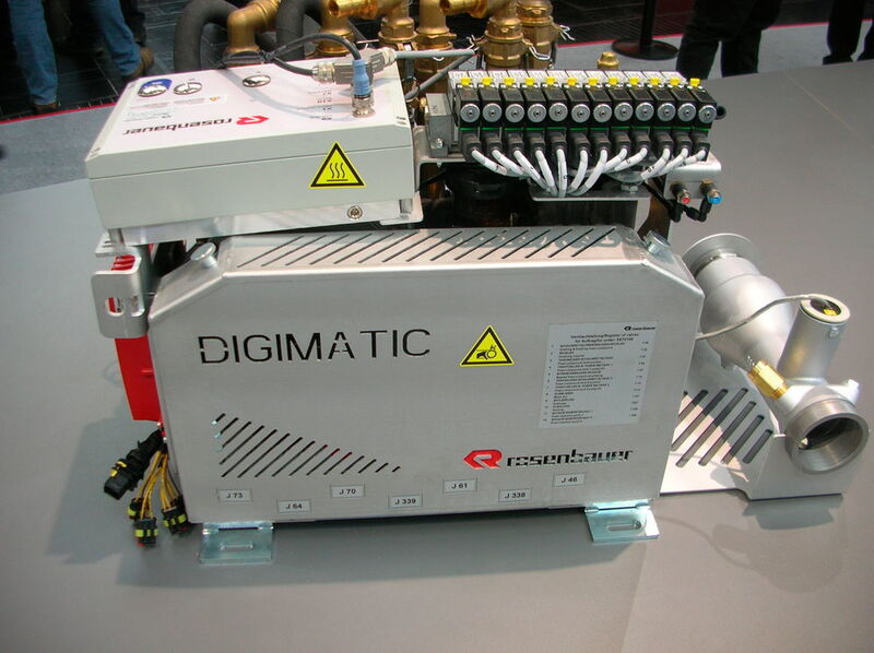 Das Schaum-Druckzumischsystem Digimatic 42 von Rosenbauer wird mit einem Regler und Motor von Baumüller elektrisch angetrieben. (Baumüller)