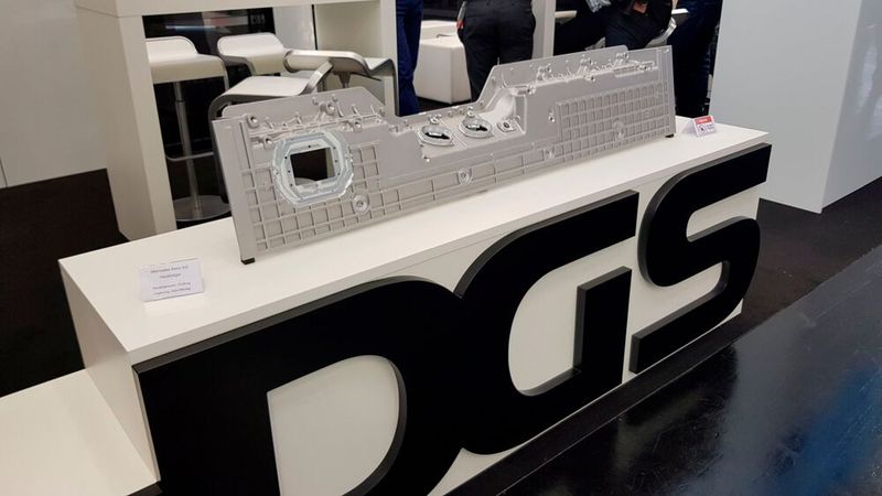 DGS Druckguss Systeme produziert als Fullservice-Partner Aluminium- und Magnesiumgussteile nach Maß, wie beispielsweise Heckträger aus Aluminium für Mercedes Benz. (Bild: D.Quitter/VCG)