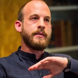 „Engagement ist das Ziel, das wir erreichen wollen. Kunden sollen sich mit dem Produkt bis zum Kauf auseinandersetzen. Spannend wird es dann vor allem, wenn das Marketing nicht mehr auf Interessen aufbaut, sondern auf den Intentionen der User. Das ist der Punkt, den wir mit solchen Technologien erreichen wollen“, so Floris Henning, Campaign Director bei INTEGR8 Media.(Bild:  Thorsten Heitmann)