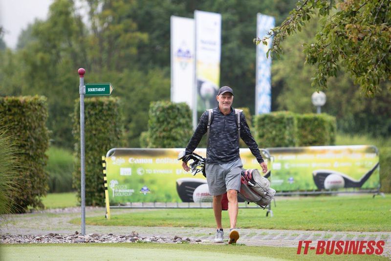 Bernd Müller (SVA) trägt sein Bag noch selbst. (Bild: Vogel IT-Medien GmbH)