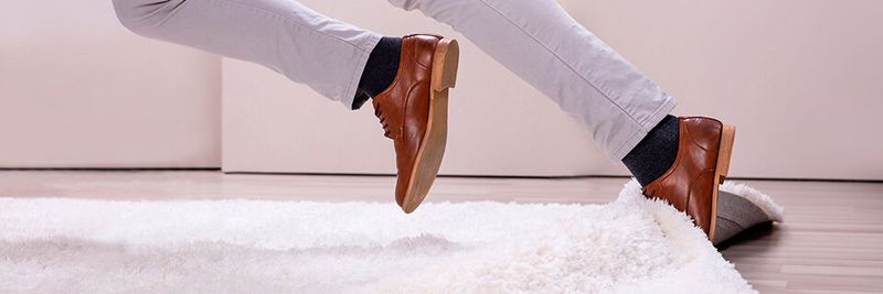 Damit Cloud-Projekte nicht durch Sicherheitsprobleme ins Straucheln geraten, sollte das Gleichgewicht zwischen Produktivität und IT-Sicherheit bewahrt werden.(Bild:  © Andrey Popov - stock.adobe.com)