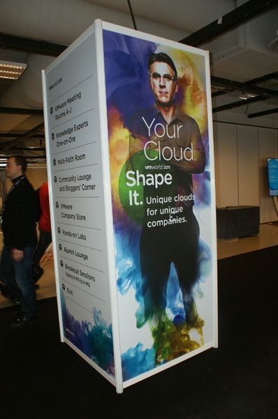 Dieser Pappkamerad machte im Bella Center auf Veranstaltungspunkte der VMworld aufmerksam. (Archiv: Vogel Business Media)