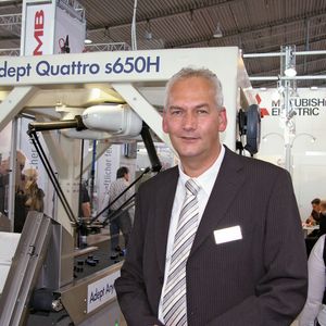 „Delta-Roboter erreichen immense Geschwindigkeiten und können bei typischen Anwendungen im Verpackungsbereich nahezu den doppelten Durchsatz im Vergleich zu Scaras erzielen“, sagt Joachim Melis, Geschäftsführer der Adept Technology GmbH. Bild: Kroh