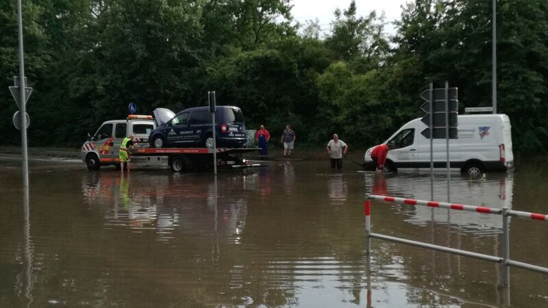 Insgesamt wurden durch die Flutkatastrophe im Juli rund 40.000 Autos beschädigt oder zerstört. 