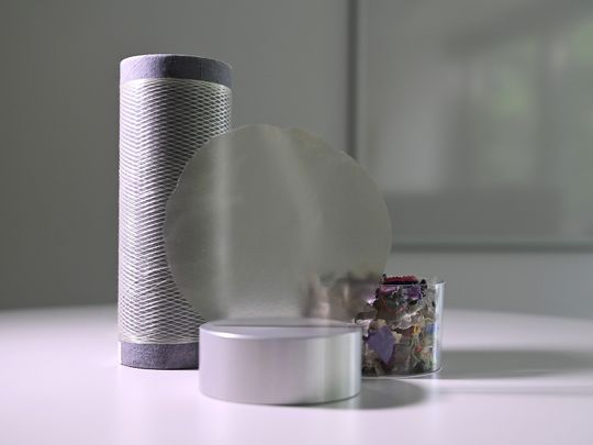 Fibras y láminas de polipropileno reciclado procedente de residuos de envases(Bild:  Fraunhofer IVV)